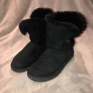 Bailey Button Uggs